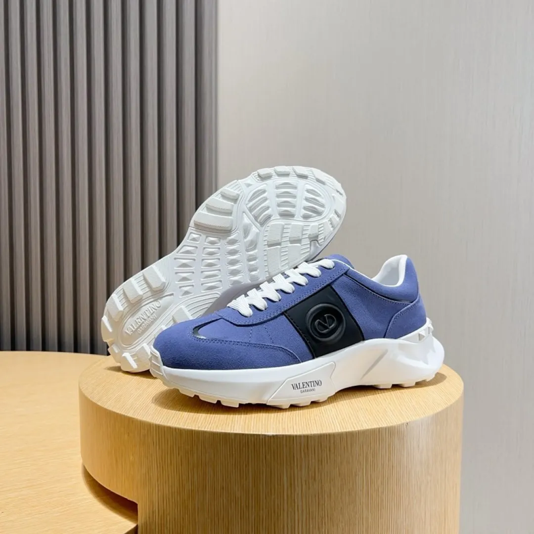 Men's Men's Shoes 💰P520💰[VALENTINO] Huanu Tianlun Fashionable Casual Sports Shoes Original model opening, new models available first! Not high-profile yet avant-garde! Simple, low-key and fashionable, super versatile style, the upper is made of original cowhide, luxurious sheepskin lining craftsmanship, sole: the original sole is specially provided by the original factory and is super comfortable. The version is comfortable on the feet and is so strict on any small area. Size: 38-45 (45 is custom-made and cannot be returned or exchanged)